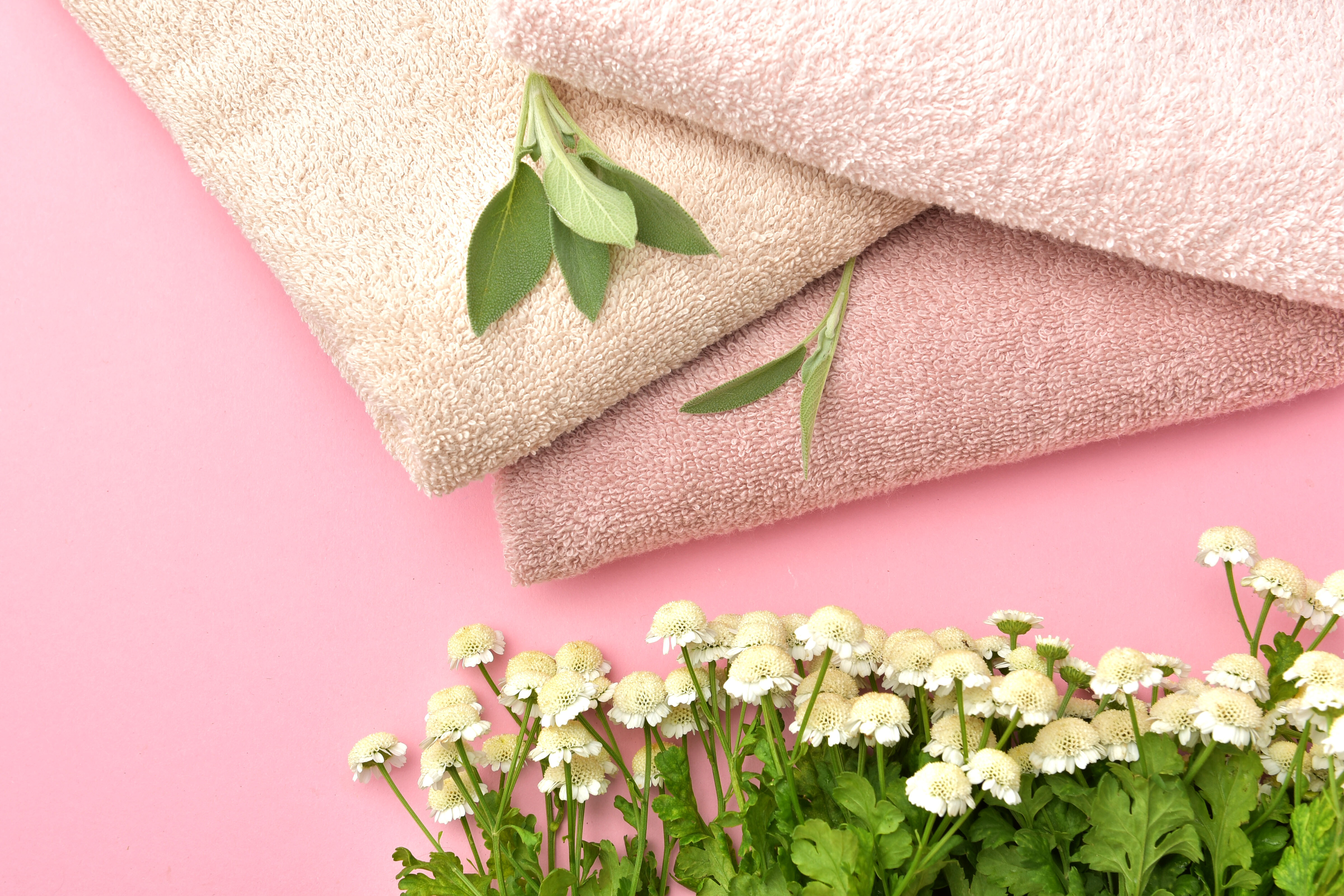 Махровое полотенце с цветами