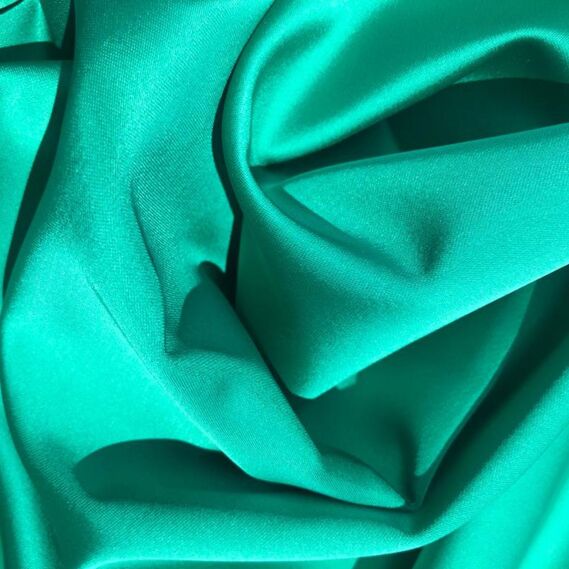 Тканина костюмна атласна Scarlett, 140 см, 495 гр/м2, для одягу, плаття, костюмів, спідниць смарагд, фото 3 Тканина костюмна атласна Scarlett, 140 см, 495 гр/м2, для одягу, плаття, костюмів, спідниць смарагд, фото 3