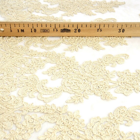 Гипюр Armand Basi ваниль, фото 2 Гипюр Armand Basi ваниль, фото 2