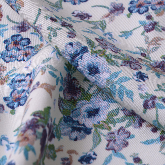 The fabric is staple twill with a print V-6/1 дрібноцвіт денім, фото 3