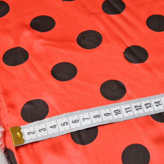 Тканина плательная атлас Горохи велик.червоно/чорний, фото 2