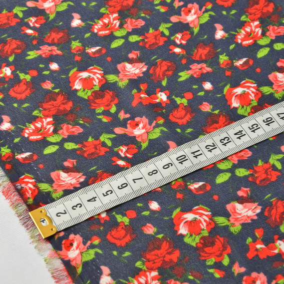 Тканина шифон креп троянди червоні на синьому, Квітковий, фото 3