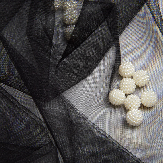 Ткань фатин евро 300 см 15 гр/м2 легкая декоративная для платьев, костюмов, декора  V-H52 чорний, фото 3