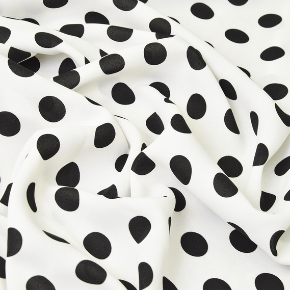 горох серед чорний на білому, Горох, фото 1  горох серед чорний на білому, Горох, фото 1