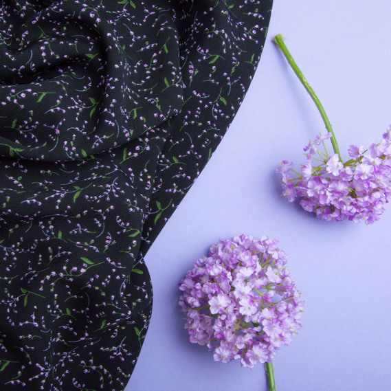 Madagascar crepe dress fabric, 150 cm wide, suitable for clothing, dresses, suits, and skirts дзвіночки на чорному, фото 4 Madagascar crepe dress fabric, 150 cm wide, suitable for clothing, dresses, suits, and skirts дзвіночки на чорному, фото 4