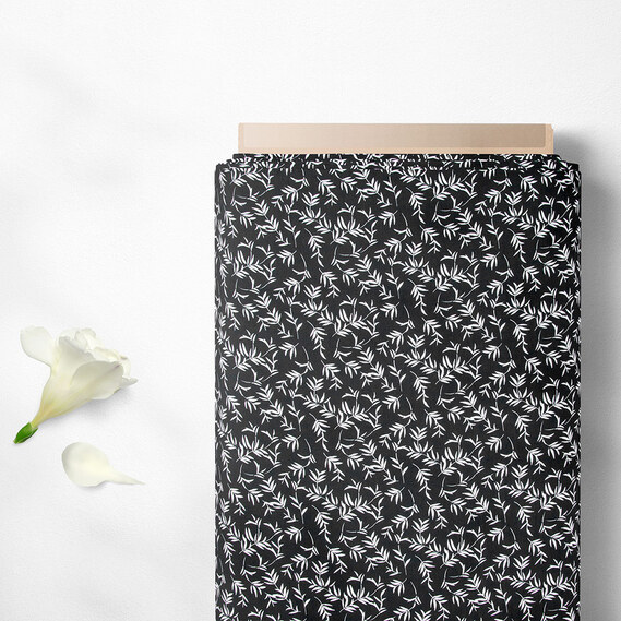 Тканина плательна креп Мадагаскар, 150 см, для одягу, плаття, костюмів, спідниць гілочка біла на чорному, фото 2