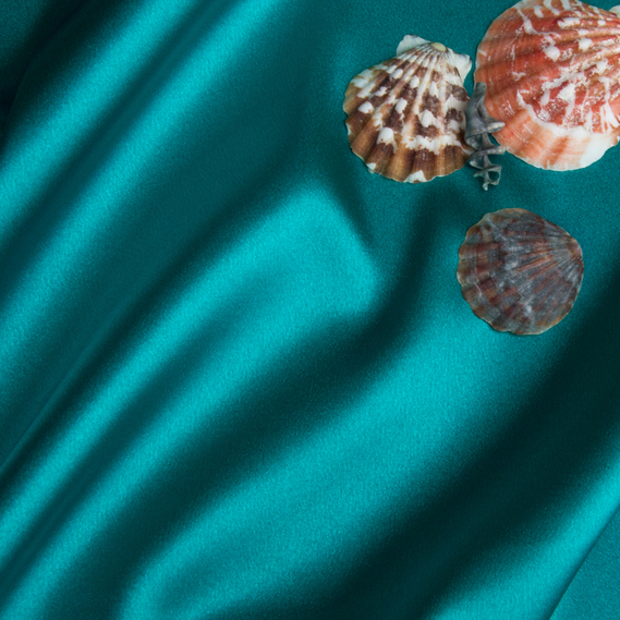 Тканина костюмно-плательна Атлас Голлівуд мор хвиля, фото 3 Тканина костюмно-плательна Атлас Голлівуд мор хвиля, фото 3