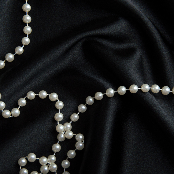 Ткань костюмно-плательная Атлас Голливуд чорний, фото 3