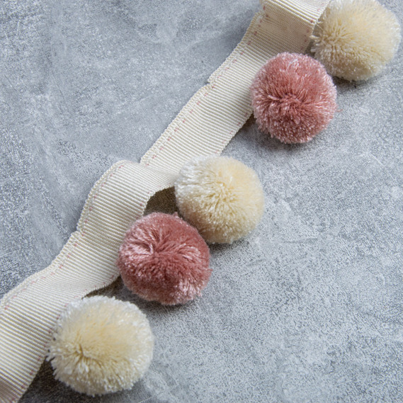 Бахрома декоративная V-96 фрез/молоко, фото 2 Бахрома декоративная V-96 фрез/молоко, фото 2