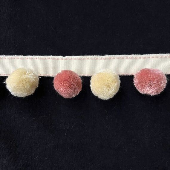 Бахрома декоративная V-96 фрез/молоко, фото 7 Бахрома декоративная V-96 фрез/молоко, фото 7