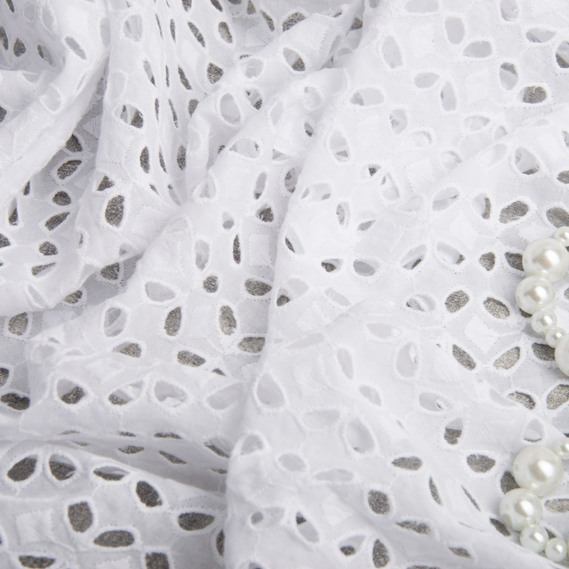 Тканина батист прошва натуральна бавовна 130 см, 120 гр/м2, для сорочок, суконь, дитячого одягу, легка, дихаюча пелюстки біла, фото 3