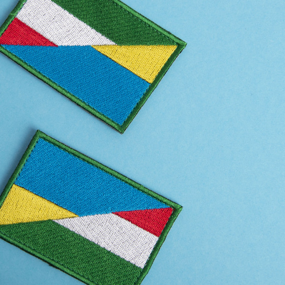 Шеврон нашивка на липучці прапор України та Угорщини, вишитий патч 5,4х7,7 см, фото 4 Шеврон нашивка на липучці прапор України та Угорщини, вишитий патч 5,4х7,7 см, фото 4