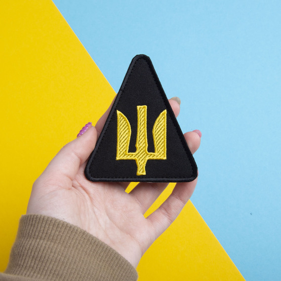 Шеврон нашивка на липучке Авиационных войск на черном 9,3х8,2 см, фото 2 Шеврон нашивка на липучке Авиационных войск на черном 9,3х8,2 см, фото 2