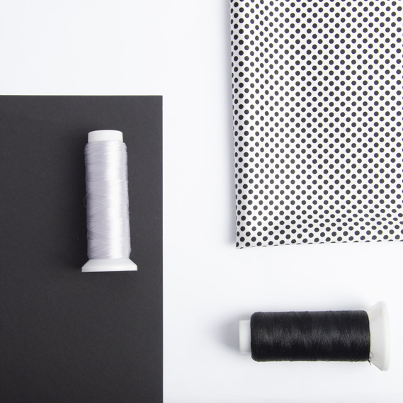 Тканина Атлас Горохи різнокольорові конфеті біло/чорні №2, фото 4