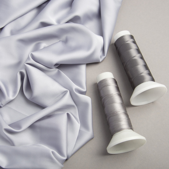 Ткань плательная атлас шелк Vanessa світло сірий, фото 3