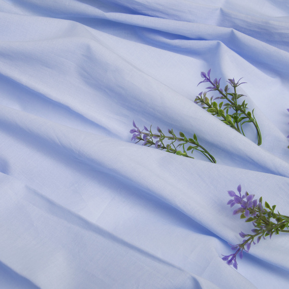 Ткань батист однотонная 145 см 74 г/м2 хлопковая, натуральная для летних платьев и блузок, рубашек, детской одежды т/блакитна, фото 3