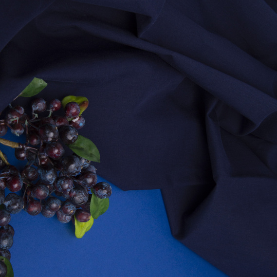 Ткань батист однотонная 145 см 74 г/м2 хлопковая, натуральная для летних платьев и блузок, рубашек, детской одежды т/синя, фото 3