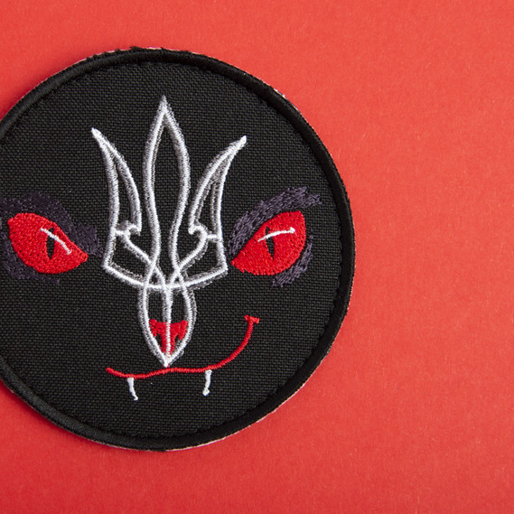 Шеврон нашивка на липучке Летучая Мышь с трезубом 8 см, фото 4