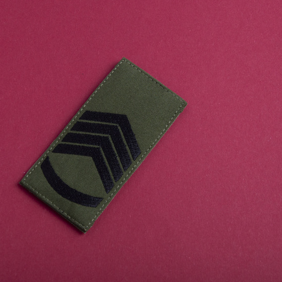 Chevron patch with hook-and-loop fastener for the rank insignia of the Ukrainian Armed Forces: Chief Sergeant, 5x10 cm, фото 5 Chevron patch with hook-and-loop fastener for the rank insignia of the Ukrainian Armed Forces: Chief Sergeant, 5x10 cm, фото 5