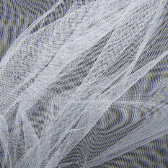 Тканина фатин декоративна Kristal 25 г/м2 300 см для суконь, декору та аксесуарів №1 білий, фото 2 Тканина фатин декоративна Kristal 25 г/м2 300 см для суконь, декору та аксесуарів №1 білий, фото 2