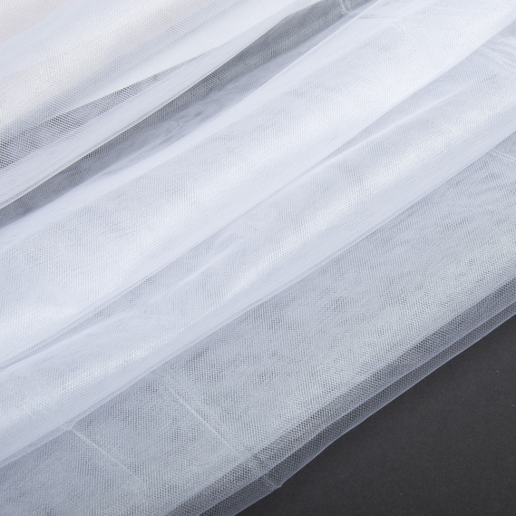 Тканина фатин декоративна Kristal 25 г/м2 300 см для суконь, декору та аксесуарів №1 білий, фото 3 Тканина фатин декоративна Kristal 25 г/м2 300 см для суконь, декору та аксесуарів №1 білий, фото 3