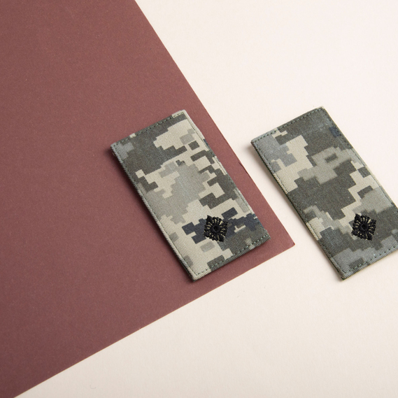 Chevron patch with Velcro rank shoulder strap of the Ukrainian Armed Forces Khorunzhiy 5x10 cm піксель, фото 3