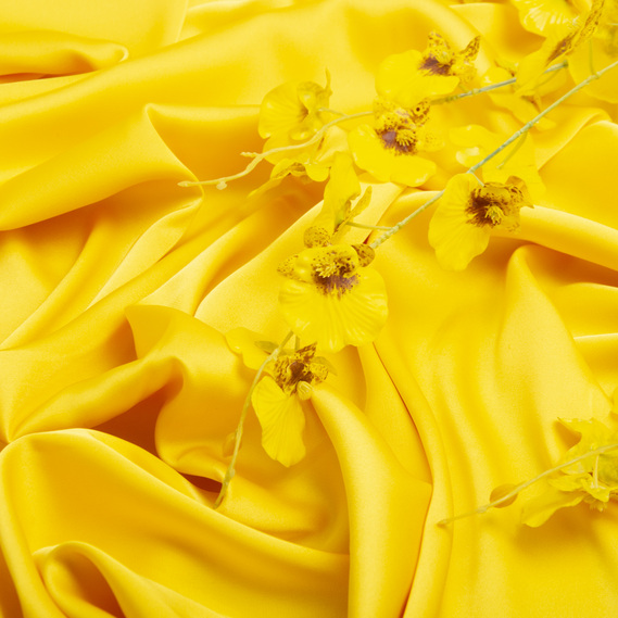 Ткань шелк сатин Armani 145 см 98 гр/м2 для вечерних платьев, блуз, атласная, шелковая лимон, фото 3 Ткань шелк сатин Armani 145 см 98 гр/м2 для вечерних платьев, блуз, атласная, шелковая лимон, фото 3