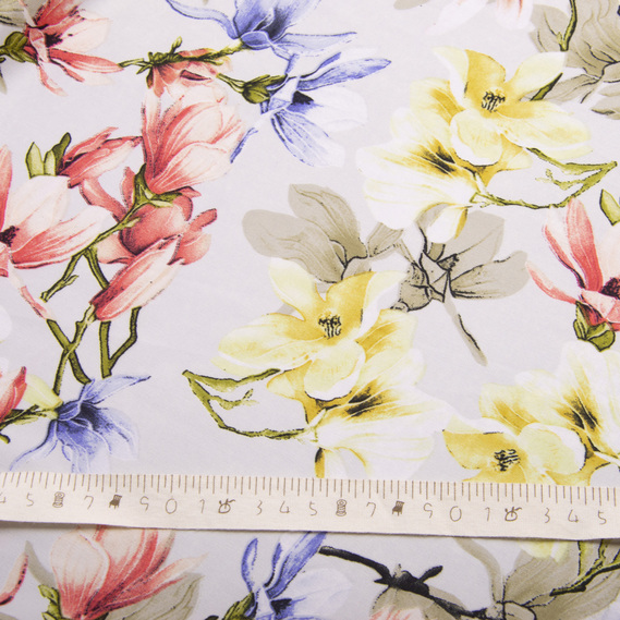 Тканина атлас шовк-сатин Armani V-6/2 сакура світло сіра, фото 4 Тканина атлас шовк-сатин Armani V-6/2 сакура світло сіра, фото 4