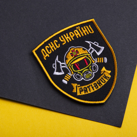 Шеврон нашивка на липучке ГСЧС Спасатель 7х9 см, вышитый патч, фото 4 Шеврон нашивка на липучке ГСЧС Спасатель 7х9 см, вышитый патч, фото 4