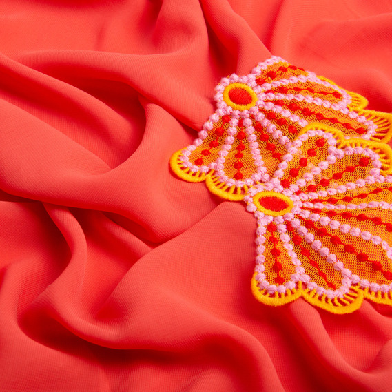 Тканина платтяна шифон Sheila легка напівпрозора для суконь, блузок, аксесуарів корал, фото 3