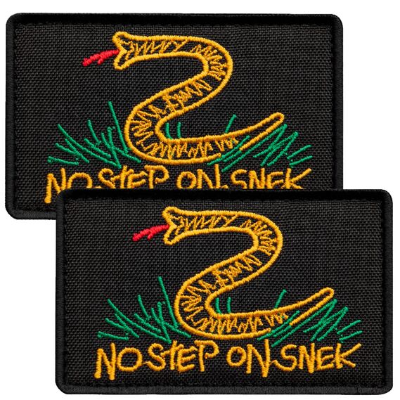 Set of chevrons 2 pcs with Velcro Don`t step on the snake, No step on snek black 5x8 cm, фото 1 Set of chevrons 2 pcs with Velcro Don`t step on the snake, No step on snek black 5x8 cm, фото 1