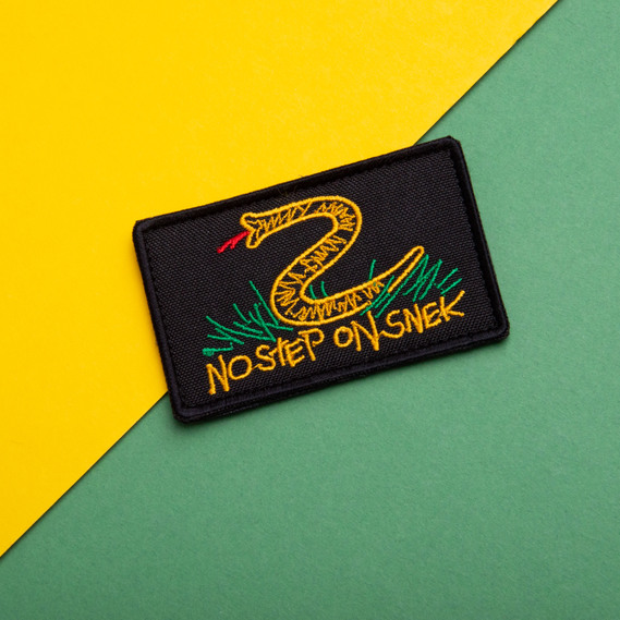 Set of chevrons 2 pcs with Velcro Don`t step on the snake, No step on snek black 5x8 cm, фото 6 Set of chevrons 2 pcs with Velcro Don`t step on the snake, No step on snek black 5x8 cm, фото 6