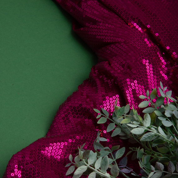 Трикотаж пайетка 228 гр/м2, блестящая, блестящая ткань для вечерней одежды малина, фото 3 Трикотаж пайетка 228 гр/м2, блестящая, блестящая ткань для вечерней одежды малина, фото 3