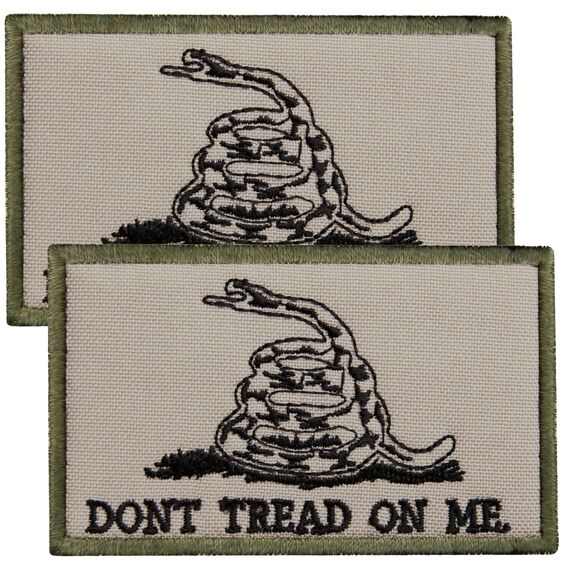 Набор шевронов 2 шт с липучкой Змея Don`t Tread On Me 5х8 см, флаг США, Америки, вышитый патч, шеврон, нашивка, фото 1 Набор шевронов 2 шт с липучкой Змея Don`t Tread On Me 5х8 см, флаг США, Америки, вышитый патч, шеврон, нашивка, фото 1