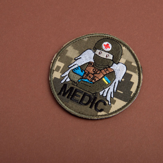 Набір шевронів 2 шт на липучці MEDIC піксель 7,5х7,5 см, вишитий патч шеврон нашивка медика, медичний, медик, фото 9