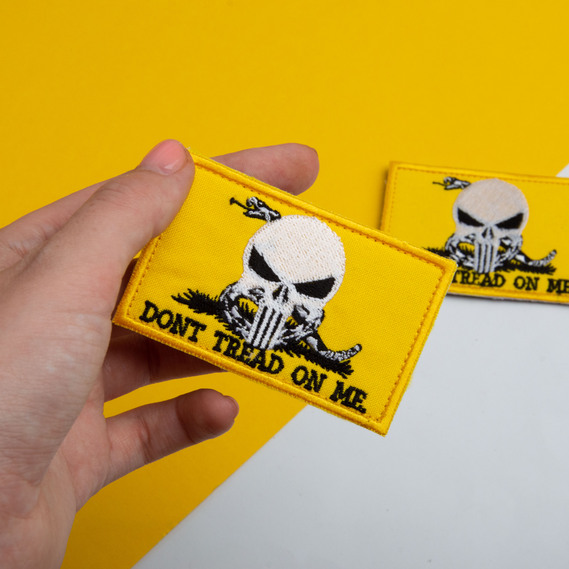 Набор шевронов 2 шт с липучкой Змея Череп карателя, Don`t Tread On Me, Punisher, желтый вышитый патч шеврон нашивка, липучка, 5х8 см, фото 2