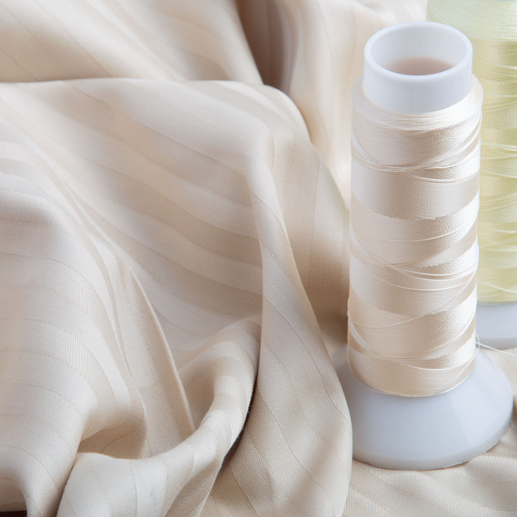 Тканина сатин для постільної білизни жакард смуга 1 см, бавовна, щіл 130 гр/м2, 240 см V-25 беж, фото 3