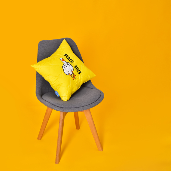 Подушка декоративная 40х40... DUCK IDEIA боевой гусь с вышивкой антиаллергенная жовтий, фото 9