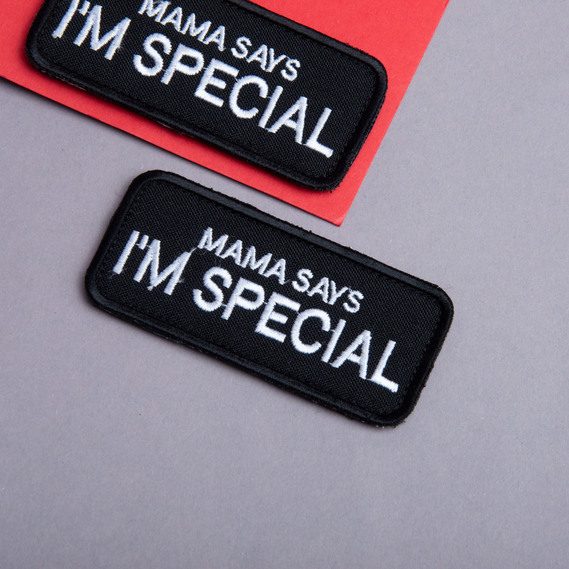 Набір шевронів 2 шт з липучкою Mama says I am special 4х9 см Мама каже, що я особливий вшитий патч шеврон нашивка, фото 5 Набір шевронів 2 шт з липучкою Mama says I am special 4х9 см Мама каже, що я особливий вшитий патч шеврон нашивка, фото 5