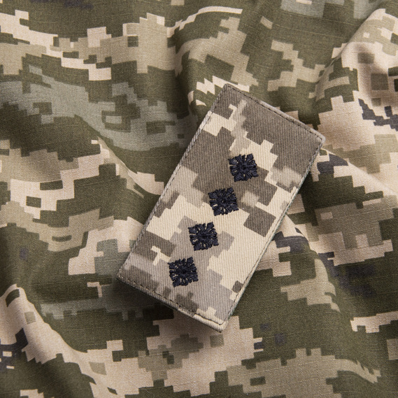 Набор из 2 шевронов с липучкой Звание ВСУ Капитан 5х10 см, вышитый патч в пиксельном камуфляже, фото 3