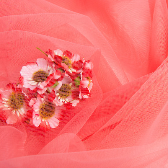 Ткань фатин евро 300 см 15 гр/м2 легкая декоративная для платьев, костюмов, декора  V-H13 св/корал, фото 3