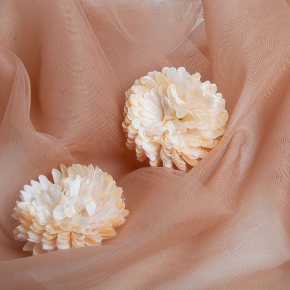 Тканина фатін євро 300 см 15 г/м2 фатин легка декоративна для суконь, костюмів, декору V-H62 карамель, фото 3 Тканина фатін євро 300 см 15 г/м2 фатин легка декоративна для суконь, костюмів, декору V-H62 карамель, фото 3