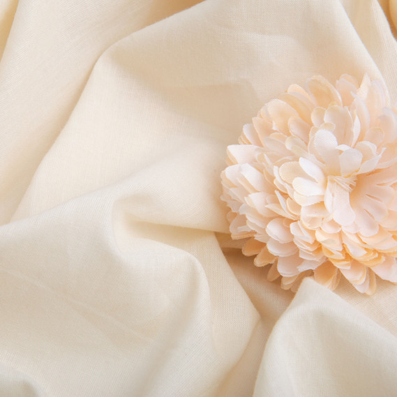 Тканина батист однотонна натуральна бавовна, 140 см, 74 гр/м2, для сорочок, суконь, дитячого одягу, легка, дихаюча беж, фото 3