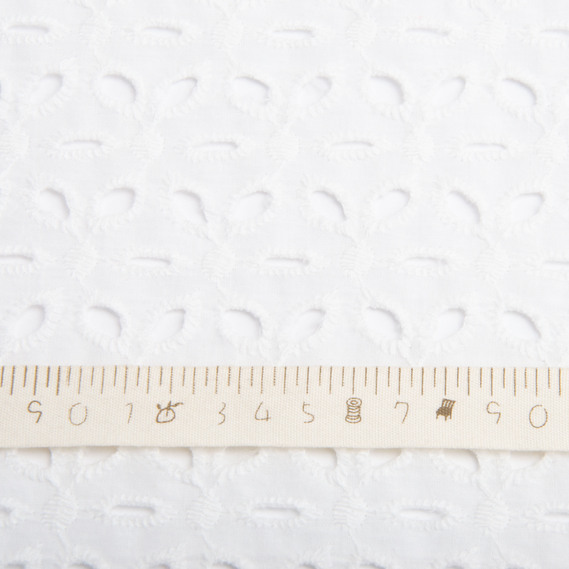 Ткань батист прошва Лола, 130 см, 130 гр/м2, хлопок, натуральна ткань для одежды біла, фото 4 Ткань батист прошва Лола, 130 см, 130 гр/м2, хлопок, натуральна ткань для одежды біла, фото 4