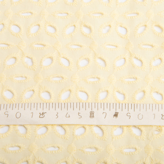 Batiste broderie fabric Lola, 130 cm wide, 130 g/m², cotton, natural fabric suitable for clothing крем , фото 4