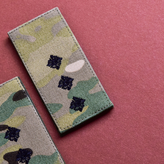 Набор шевронов 2 шт на липучке погон звание ВСУ Старший лейтенант мультикам 5х10 см вышитый патч нашивка шеврон, фото 4 Набор шевронов 2 шт на липучке погон звание ВСУ Старший лейтенант мультикам 5х10 см вышитый патч нашивка шеврон, фото 4