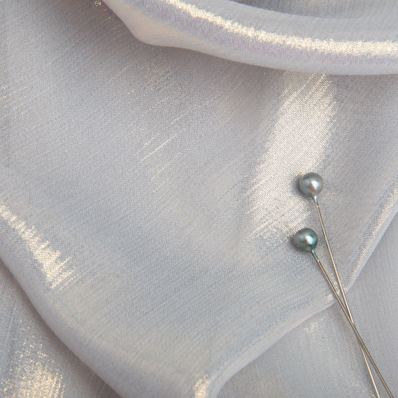 Ткань шифон стрейч с напылением Cold 55 гр/м2 150 см для платьев, блуз, декора и аксессуаров сіра, фото 3 Ткань шифон стрейч с напылением Cold 55 гр/м2 150 см для платьев, блуз, декора и аксессуаров сіра, фото 3