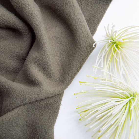 Solid fleece fabric 380 g/m2 warm, soft polar fabric suitable for fleeces, sweaters, and pants хакі, фото 3 Solid fleece fabric 380 g/m2 warm, soft polar fabric suitable for fleeces, sweaters, and pants хакі, фото 3