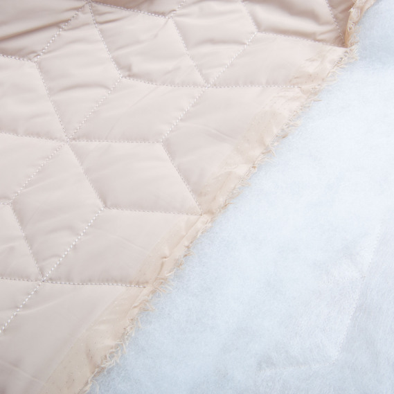 Ткань плащевая стеганная 10x10 см, утеплитель синтепон 100 + спанбонд, плащевой однотонный, 140 см, 210 гр/м2 св/беж, фото 3 Ткань плащевая стеганная 10x10 см, утеплитель синтепон 100 + спанбонд, плащевой однотонный, 140 см, 210 гр/м2 св/беж, фото 3